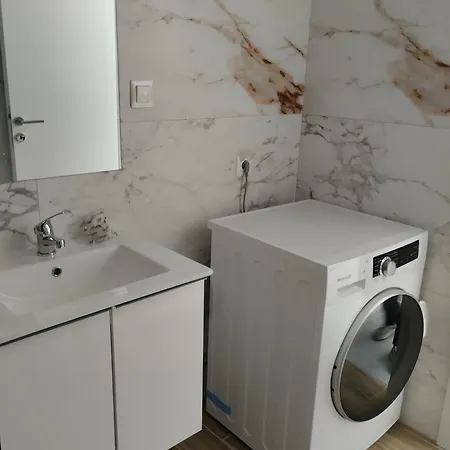 Luxury Victoria,