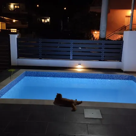 Luxury Victoria, Villa Nea Iraklitsa