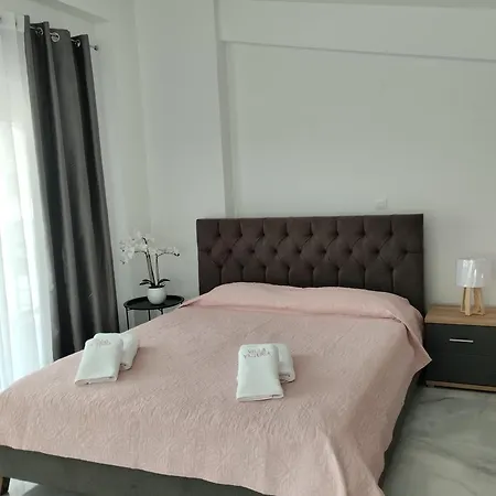 Luxury Victoria, * Nea Iraklitsa