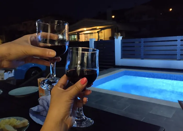 Luxury Victoria,