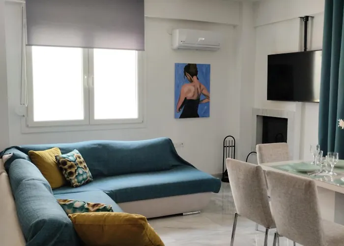 Luxury Victoria, * Nea Iraklitsa